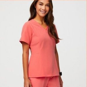 FIGS Amapa Hot Coral Scrub Top Large
